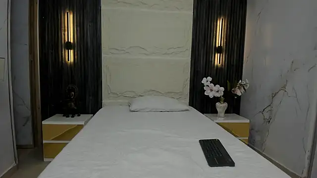 Snapshot of Apolo_jonnes chatting on April 2026 02:40:02 AM Apolo jonnes online show from April 2026 02:40:02 AM