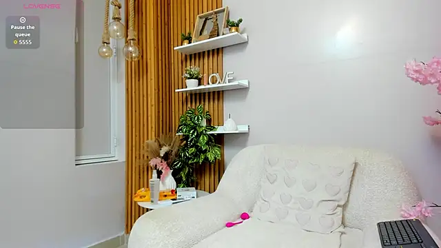 Snapshot of Maiasweet_ chatting on March 2026 03:23:01 AM Maiasweet online show from March 2026 03:23:01 AM