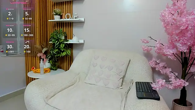 Snapshot of Maiasweet_ chatting on March 2026 02:22:01 AM Maiasweet online show from March 2026 02:22:01 AM