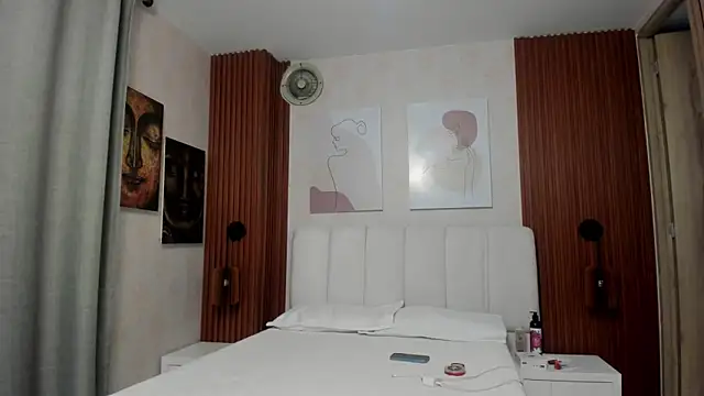 Snapshot of Maiasweet_ chatting on April 2026 02:23:02 AM Maiasweet online show from April 2026 02:23:02 AM