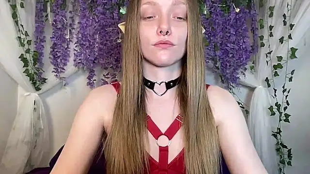 ElfGirlAna online show from April 2026 03:35:02 PM