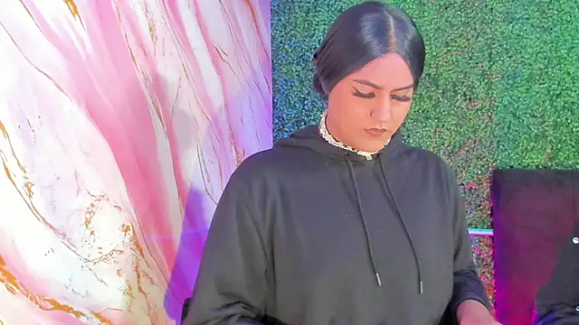 Snapshot of Zoe_living chatting on March 2026 02:16:01 PM Zoe living online show from March 2026 02:16:01 PM