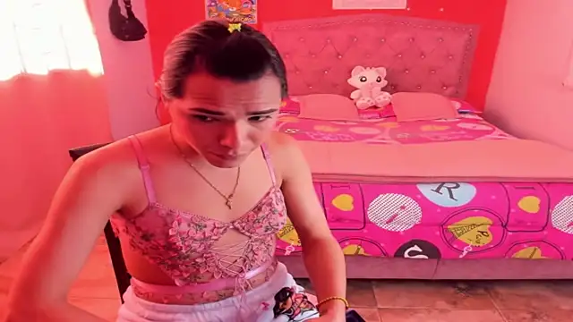 Snapshot of Sofia_Hot_Latina chatting on July 2026 09:09:02 PM Sofia Hot Latina online show from July 2026 09:09:02 PM