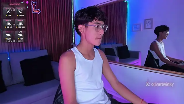 Oliver20   online show from April 2026 03:40:02 AM