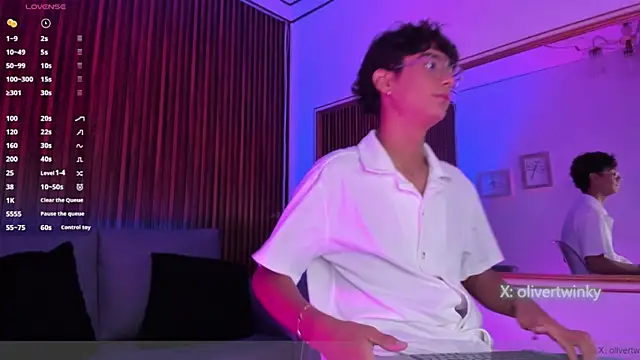 Oliver20   online show from April 2026 04:13:02 AM