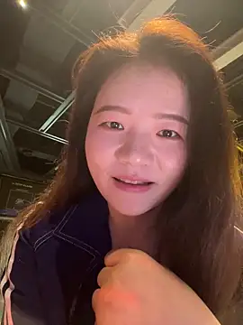 lucyxiaolulu online show from April 2026 01:41:01 AM