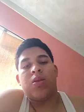 Snapshot of alee28728 chatting on April 2026 07:41:01 PM alee28728 online show from April 2026 07:41:01 PM