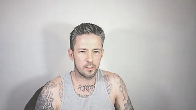 SkylarrGrey online show from April 2026 06:18:01 AM