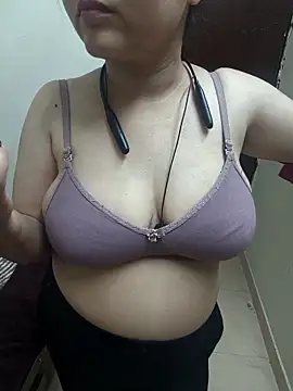 Snapshot of neelam_rawat chatting on March 2026 06:35:02 PM neelam rawat online show from March 2026 06:35:02 PM