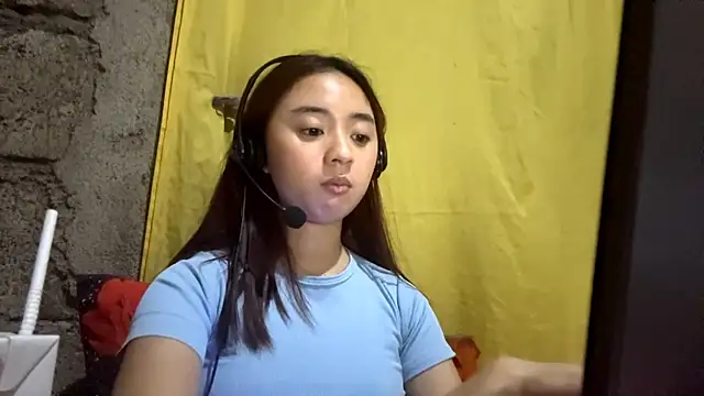 Snapshot of LenoraLacassagne chatting on March 2026 05:05:01 PM LenoraLacassagne online show from March 2026 05:05:01 PM