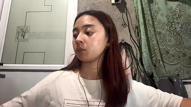 Snapshot of LenoraLacassagne chatting on March 2026 03:17:01 PM LenoraLacassagne online show from March 2026 03:17:01 PM