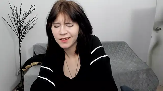 Frau Emma online show from April 2026 05:12:02 AM