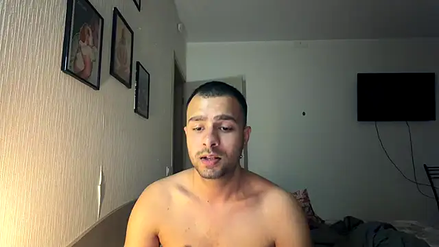 Snapshot of Daniel_ice chatting on July 2026 06:35:01 PM Daniel ice online show from July 2026 06:35:01 PM