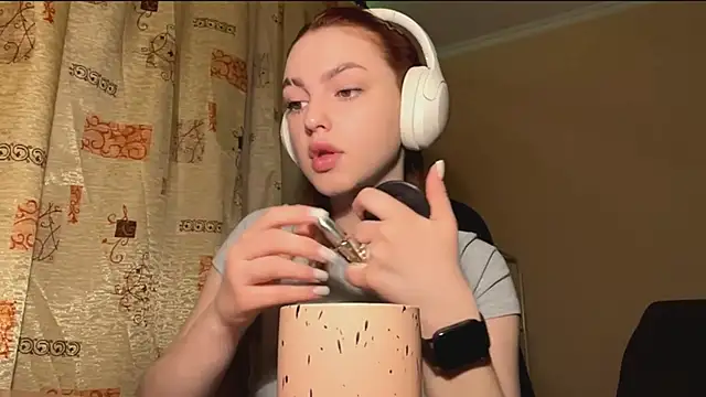 Snapshot of alisaonlyforu chatting on April 2026 03:15:01 AM alisaonlyforu online show from April 2026 03:15:01 AM