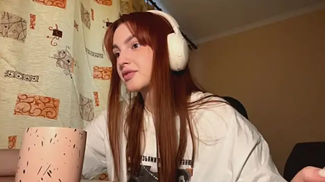 Snapshot of alisaonlyforu chatting on April 2026 04:35:01 AM alisaonlyforu online show from April 2026 04:35:01 AM