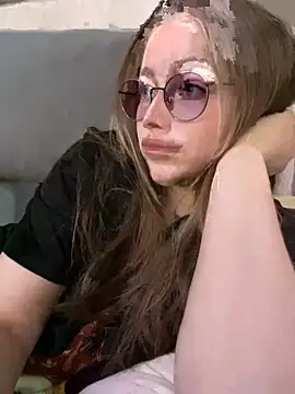 milana millka online show from April 2026 11:28:01 AM