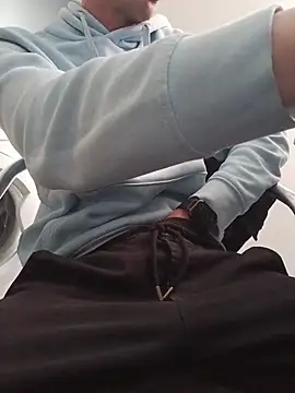 Snapshot of Skinboy06 chatting on April 2026 08:59:01 AM Skinboy06 online show from April 2026 08:59:01 AM