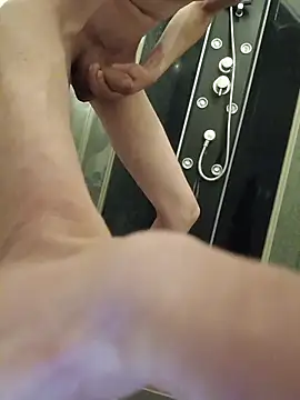 Snapshot of Skinboy06 chatting on April 2026 06:37:01 PM Skinboy06 online show from April 2026 06:37:01 PM