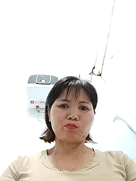 Snapshot of art_po19 chatting on May 2026 02:43:01 PM art po19 online show from May 2026 02:43:01 PM