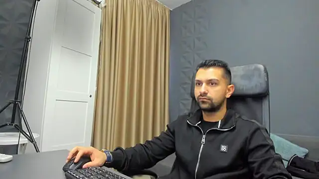 Snapshot of BryceReign chatting on March 2026 04:35:01 AM BryceReign online show from March 2026 04:35:01 AM