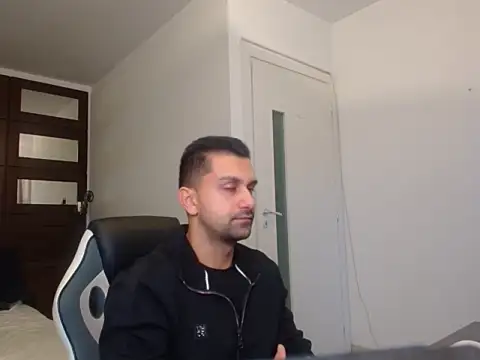 Snapshot of BryceReign chatting on April 2026 04:46:01 AM BryceReign online show from April 2026 04:46:01 AM