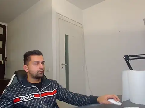 Snapshot of BryceReign chatting on April 2026 04:17:01 AM BryceReign online show from April 2026 04:17:01 AM