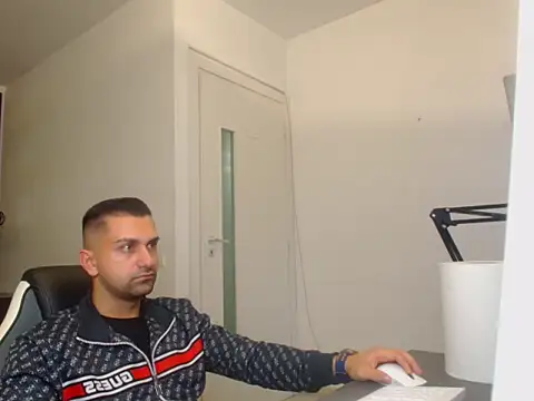 Snapshot of BryceReign chatting on April 2026 04:17:02 AM BryceReign online show from April 2026 04:17:02 AM