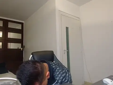 Snapshot of BryceReign chatting on April 2026 04:18:02 AM BryceReign online show from April 2026 04:18:02 AM