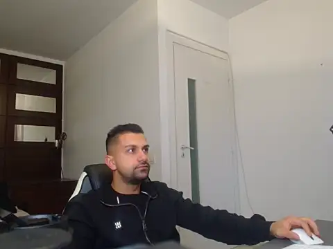 Snapshot of BryceReign chatting on April 2026 04:30:02 AM BryceReign online show from April 2026 04:30:02 AM