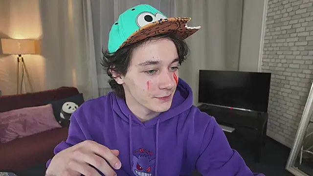 Snapshot of KevinStrike chatting on March 2026 07:25:01 PM KevinStrike online show from March 2026 07:25:01 PM