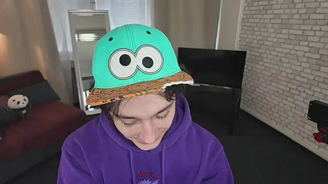 Snapshot of KevinStrike chatting on April 2026 01:09:02 PM KevinStrike online show from April 2026 01:09:02 PM