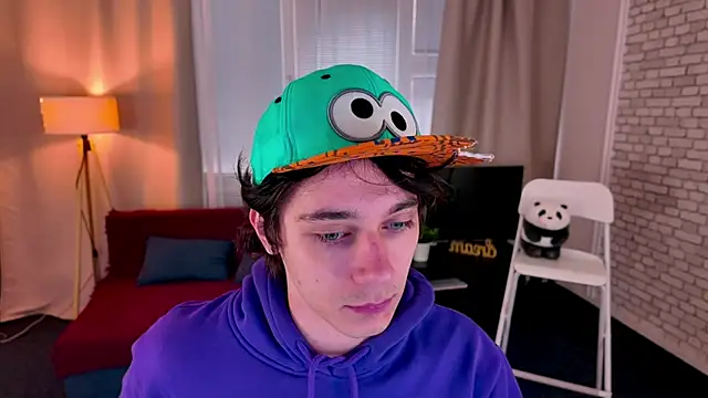 Snapshot of KevinStrike chatting on April 2026 06:53:02 AM KevinStrike online show from April 2026 06:53:02 AM