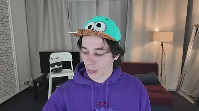 Snapshot of KevinStrike chatting on April 2026 08:31:01 PM KevinStrike online show from April 2026 08:31:01 PM