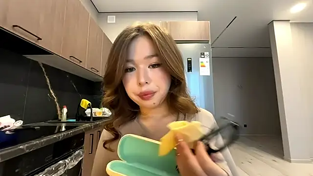 EffieCappaert online show from March 2026 07:08:02 AM