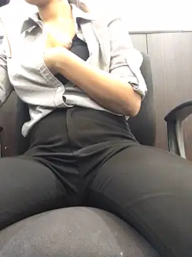 Rajukummr online show from April 2026 12:10:01 PM