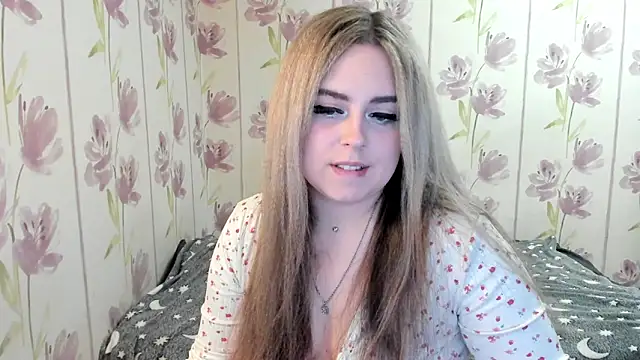 Agathameoww online show from May 2026 10:03:01 PM