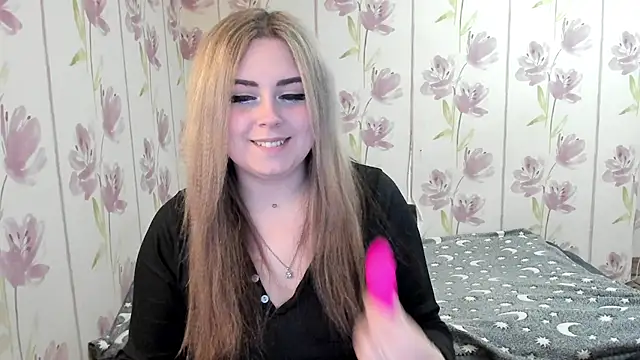 Agathameoww online show from May 2026 09:45:02 PM