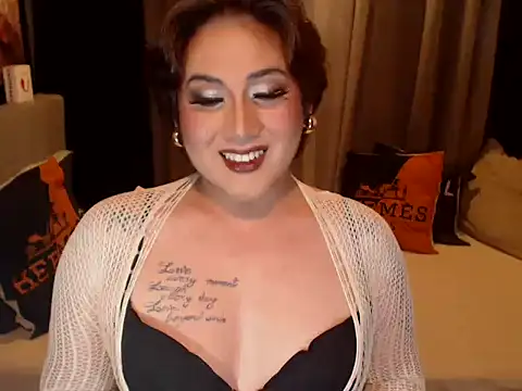 Snapshot of YourMistressAggy chatting on April 2026 09:39:33 PM YourMistressAggy online show from April 2026 09:39:33 PM