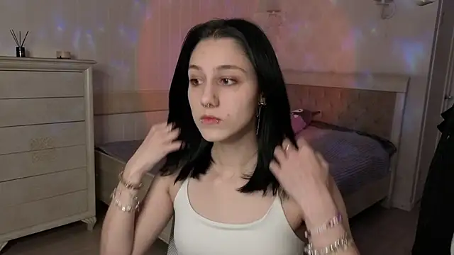 MilaVey online show from March 2026 05:51:02 PM