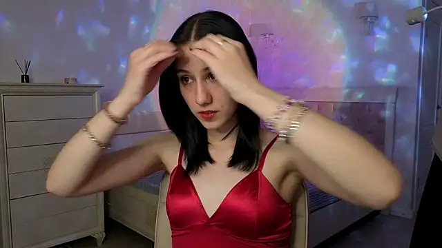 Snapshot of MilaVey chatting on May 2026 06:46:01 PM MilaVey online show from May 2026 06:46:01 PM