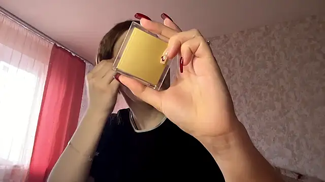 Snapshot of SageFennell chatting on April 2026 07:39:01 AM SageFennell online show from April 2026 07:39:01 AM