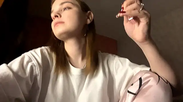 Snapshot of SageFennell chatting on April 2026 05:08:02 PM SageFennell online show from April 2026 05:08:02 PM