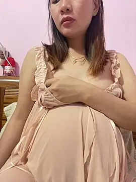 Snapshot of _Love-Anna_ chatting on April 2026 11:10:02 PM Love-Anna online show from April 2026 11:10:02 PM