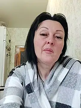 HelgaDennis online show from April 2026 07:14:01 AM