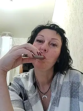 HelgaDennis online show from April 2026 03:33:02 AM