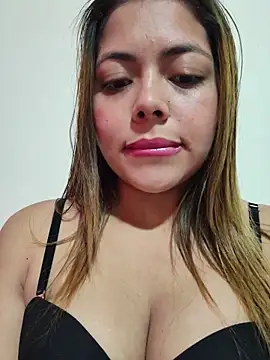 Yelii  online show from June 2026 08:32:02 PM