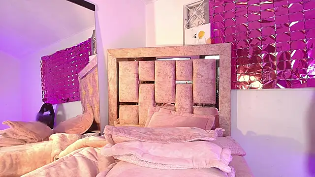 Snapshot of Dannie__ chatting on April 2026 07:58:02 PM Dannie online show from April 2026 07:58:02 PM