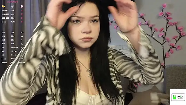 Snapshot of DextralCoffee chatting on April 2026 06:41:02 AM DextralCoffee online show from April 2026 06:41:02 AM