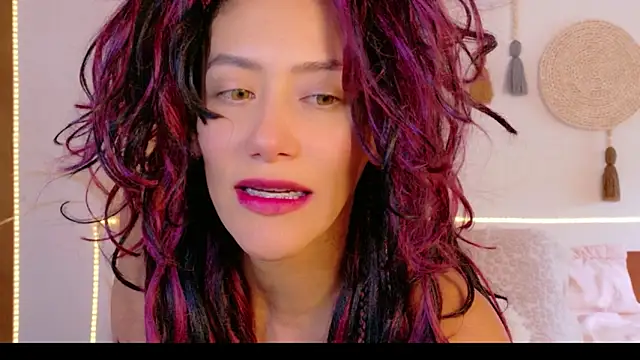Ajua  Uva online show from May 2026 04:48:02 PM