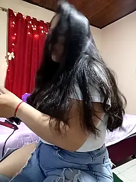 Snapshot of ROUSSE_SINCLAIR chatting on April 2026 07:11:02 PM ROUSSE SINCLAIR online show from April 2026 07:11:02 PM